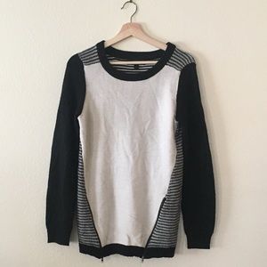 Black and white sweater from Target 🎯